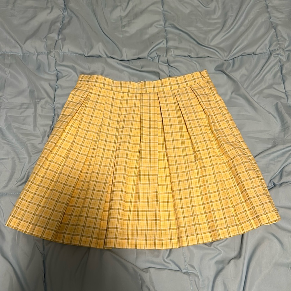 Cali 1850 yellow, and white plaid pleated tennis mini skirt size small
